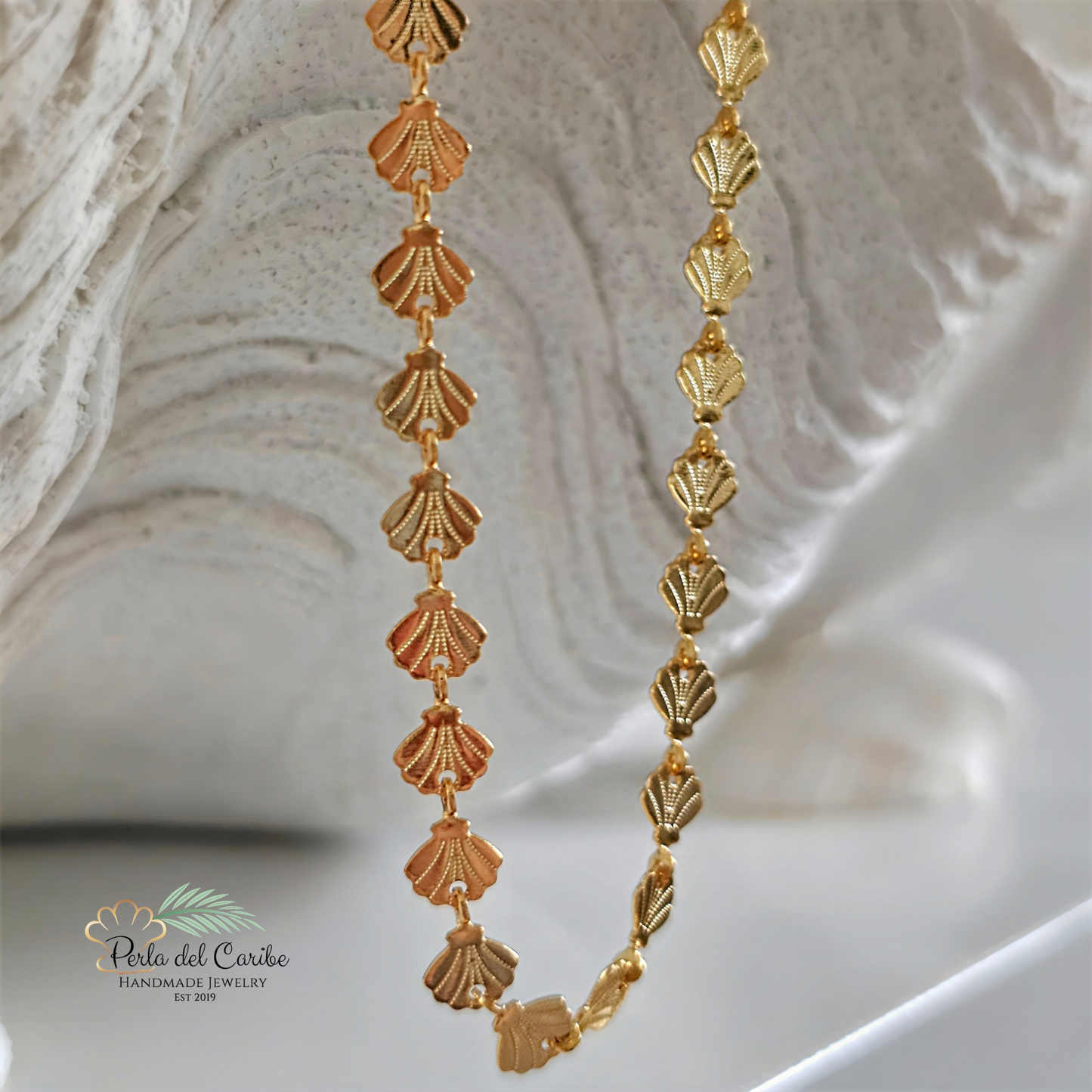Clam Choker Gold
