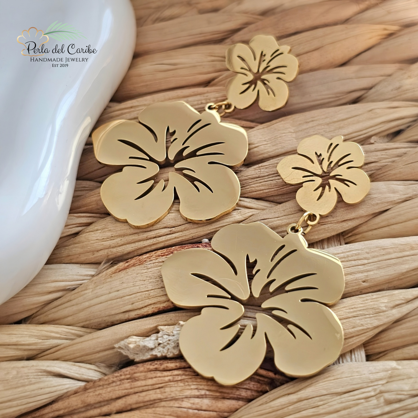 Flor de Maga Gold Earrings