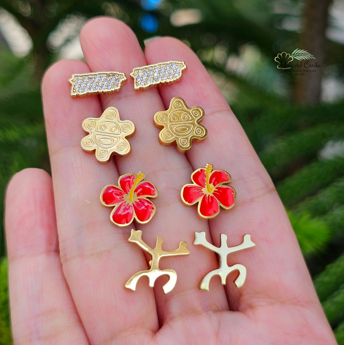 Pe Erre Gold Studs / Chains