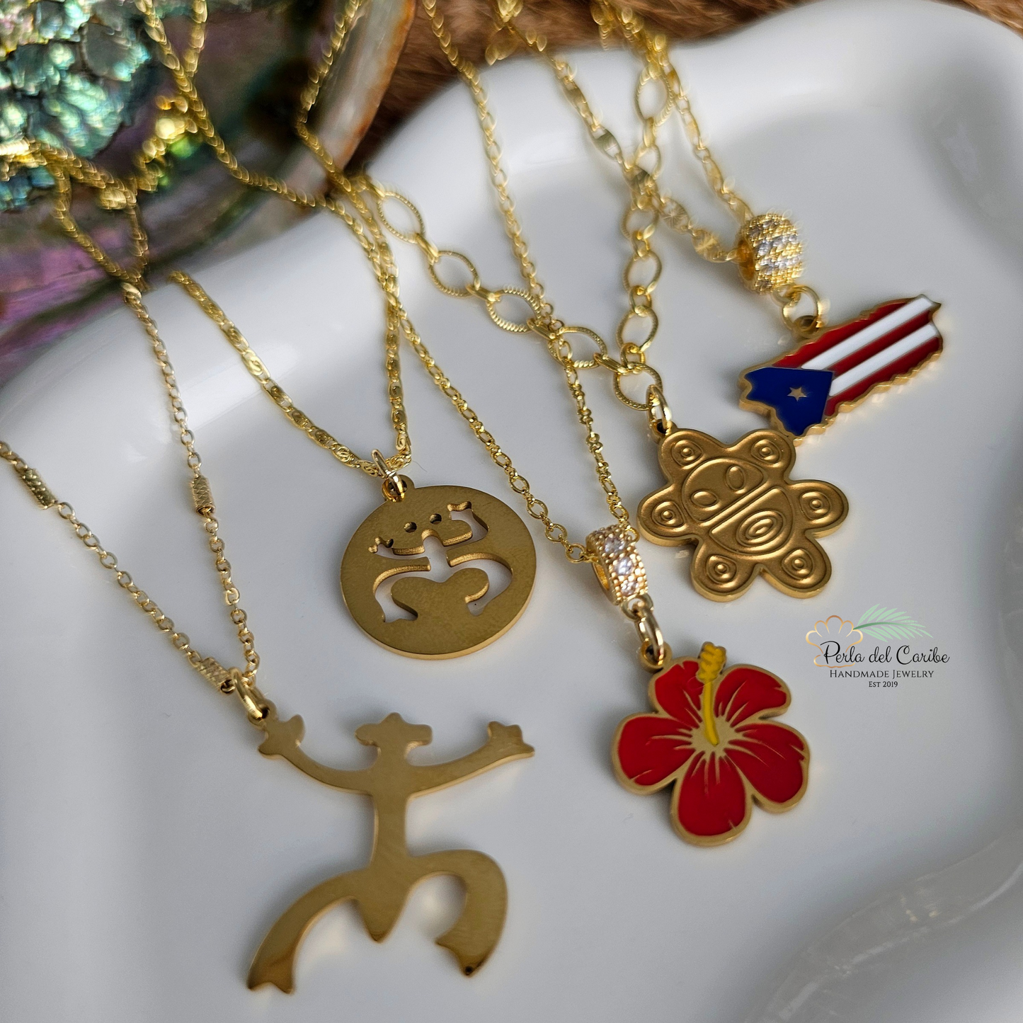 Pe Erre Gold Studs / Chains