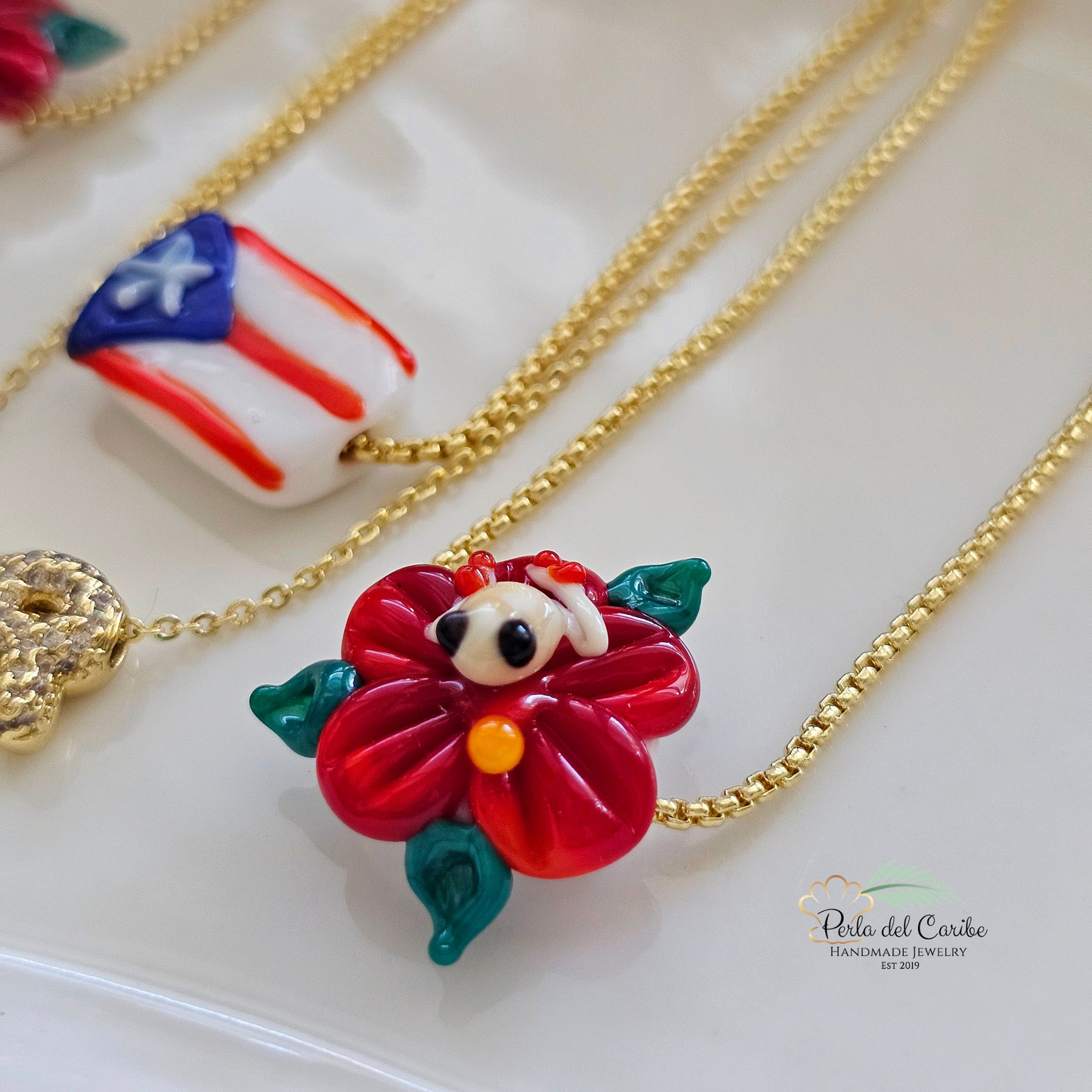 Puerto Rico Theme Chain