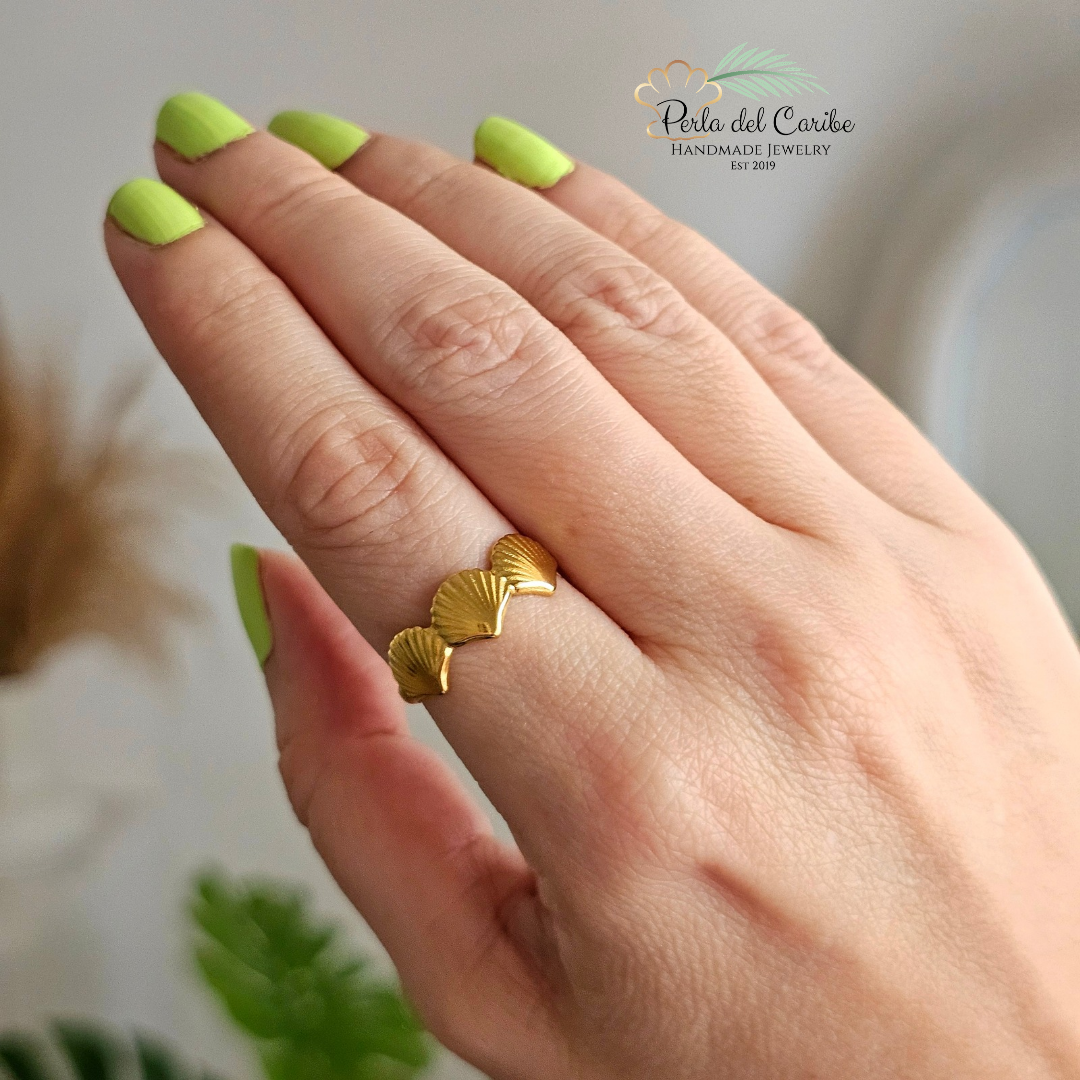 3 Seashells Ring