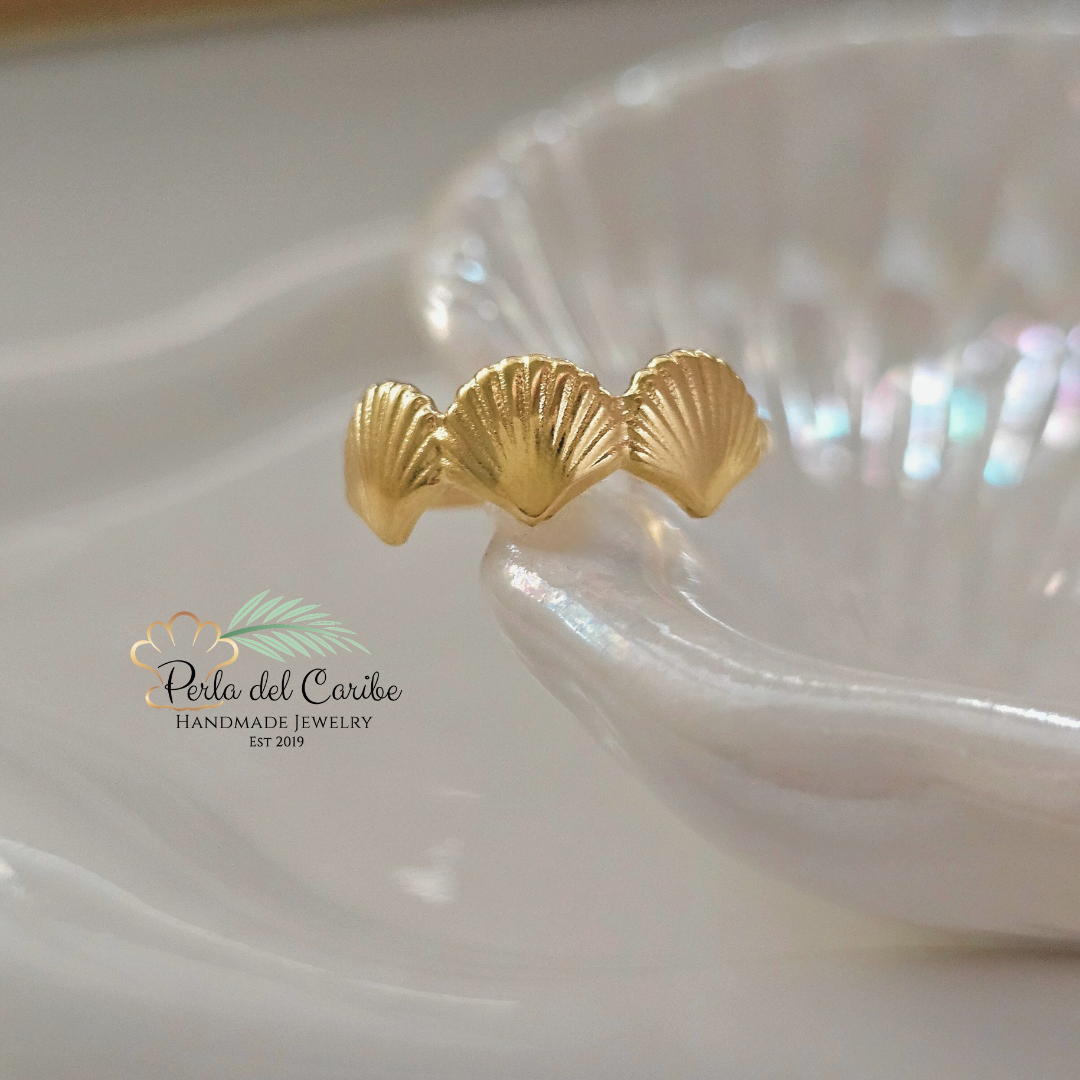 3 Seashells Ring