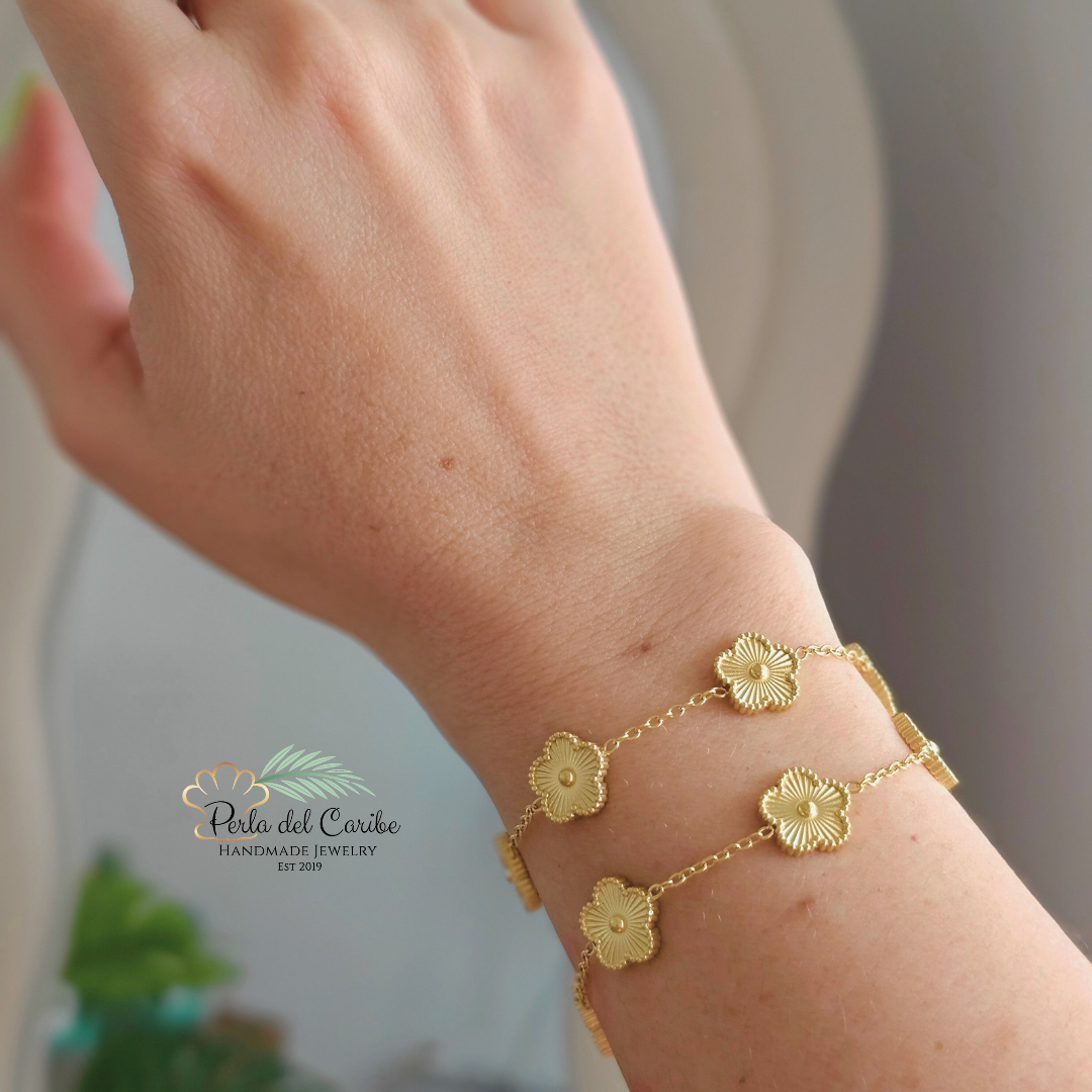 Red Clover / Flowers Bracelet