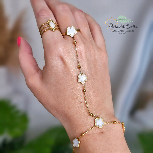 Clover Hand Chain Bracelet