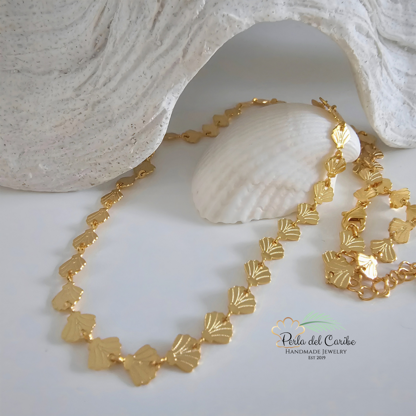 Clam Choker Gold