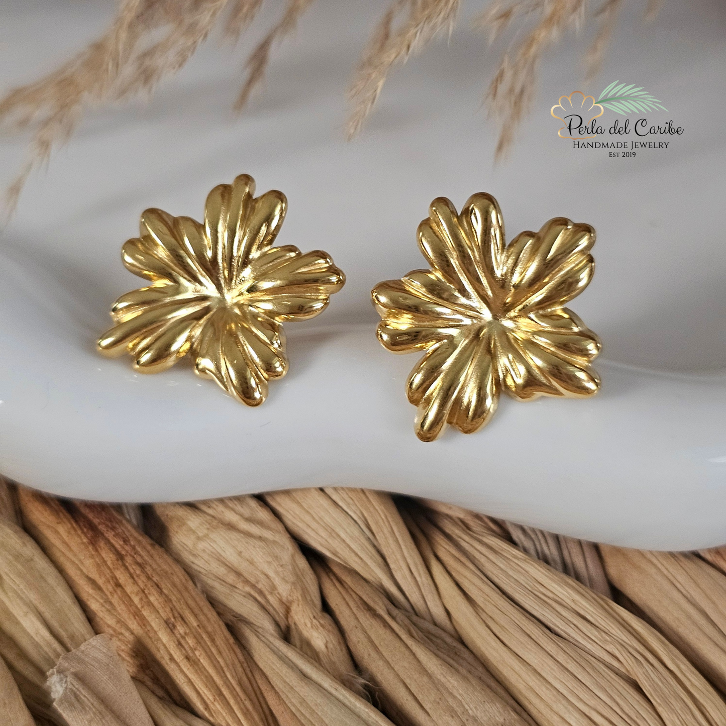 Floria Studs
