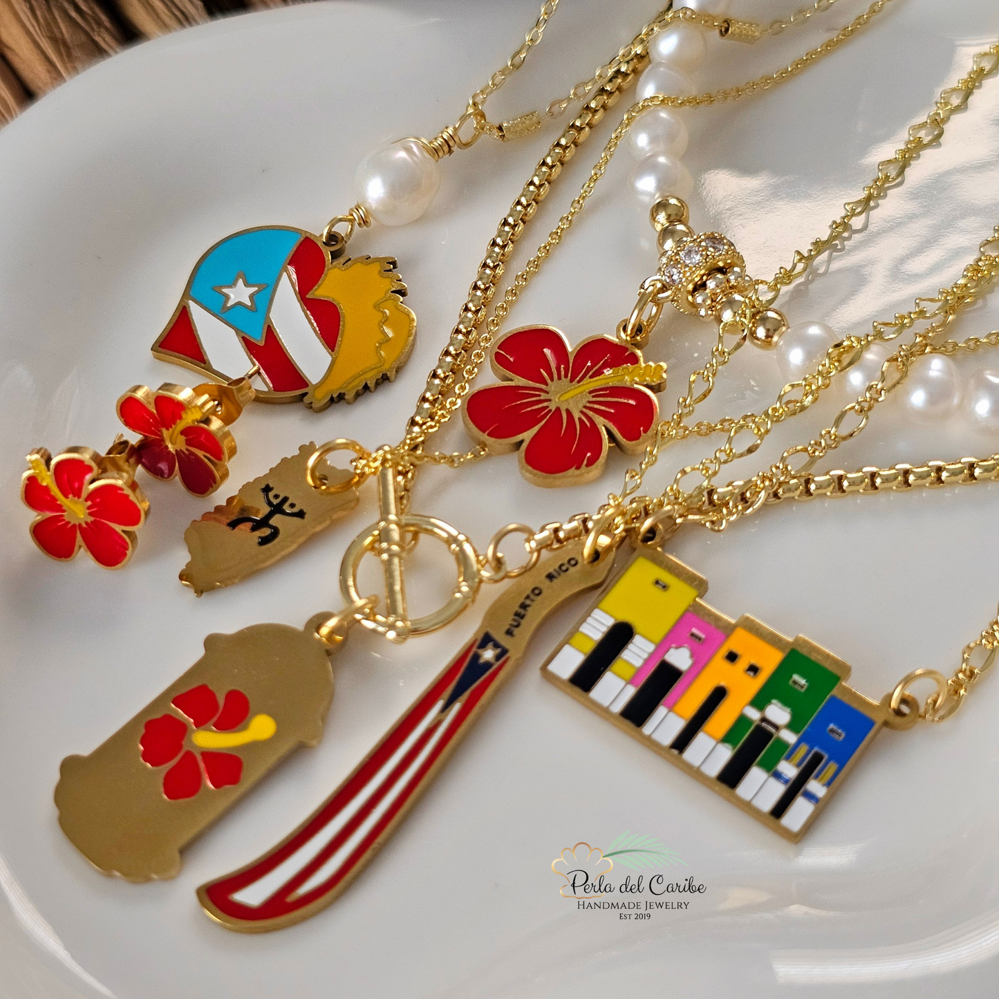 Flor de Maga Pearl Necklace