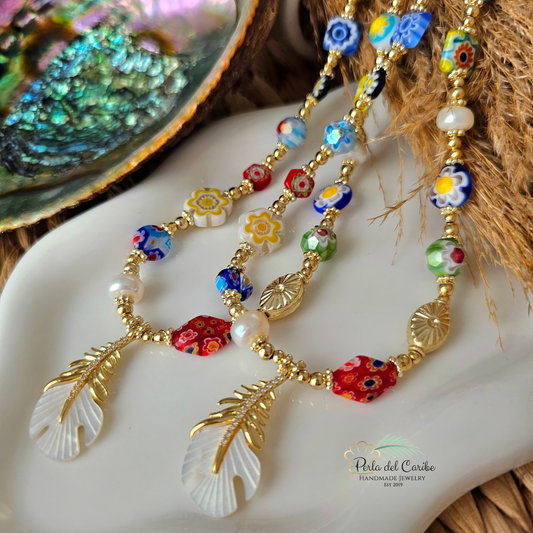 Madre Perla Feather Necklace