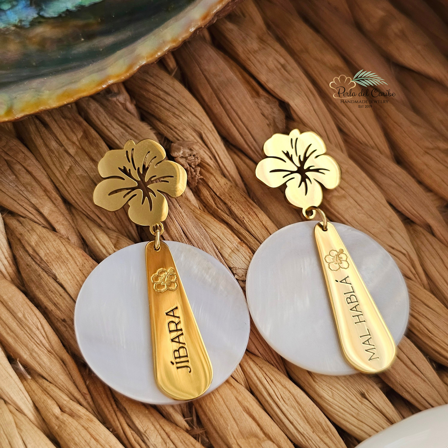 Mal Hablá / Jibará Hibiscus Earrings