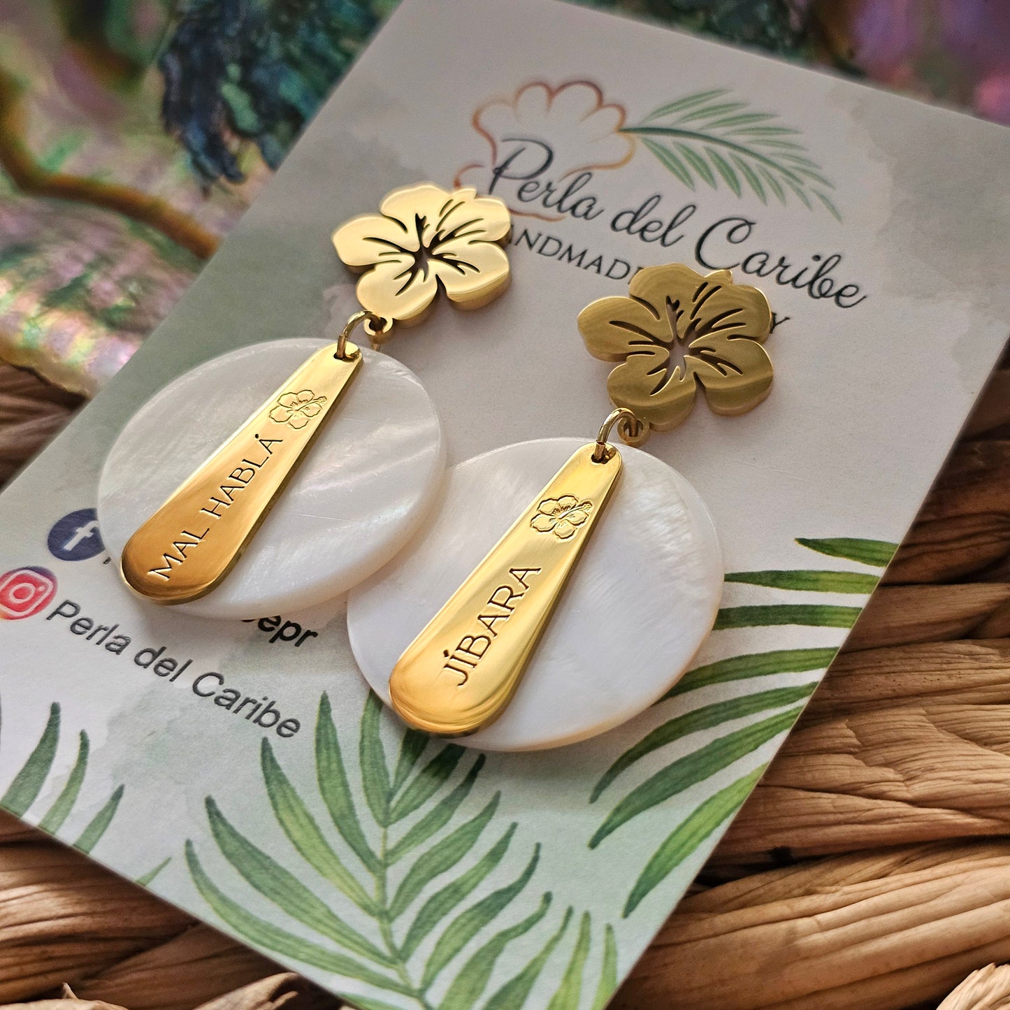 Mal Hablá / Jibará Hibiscus Earrings