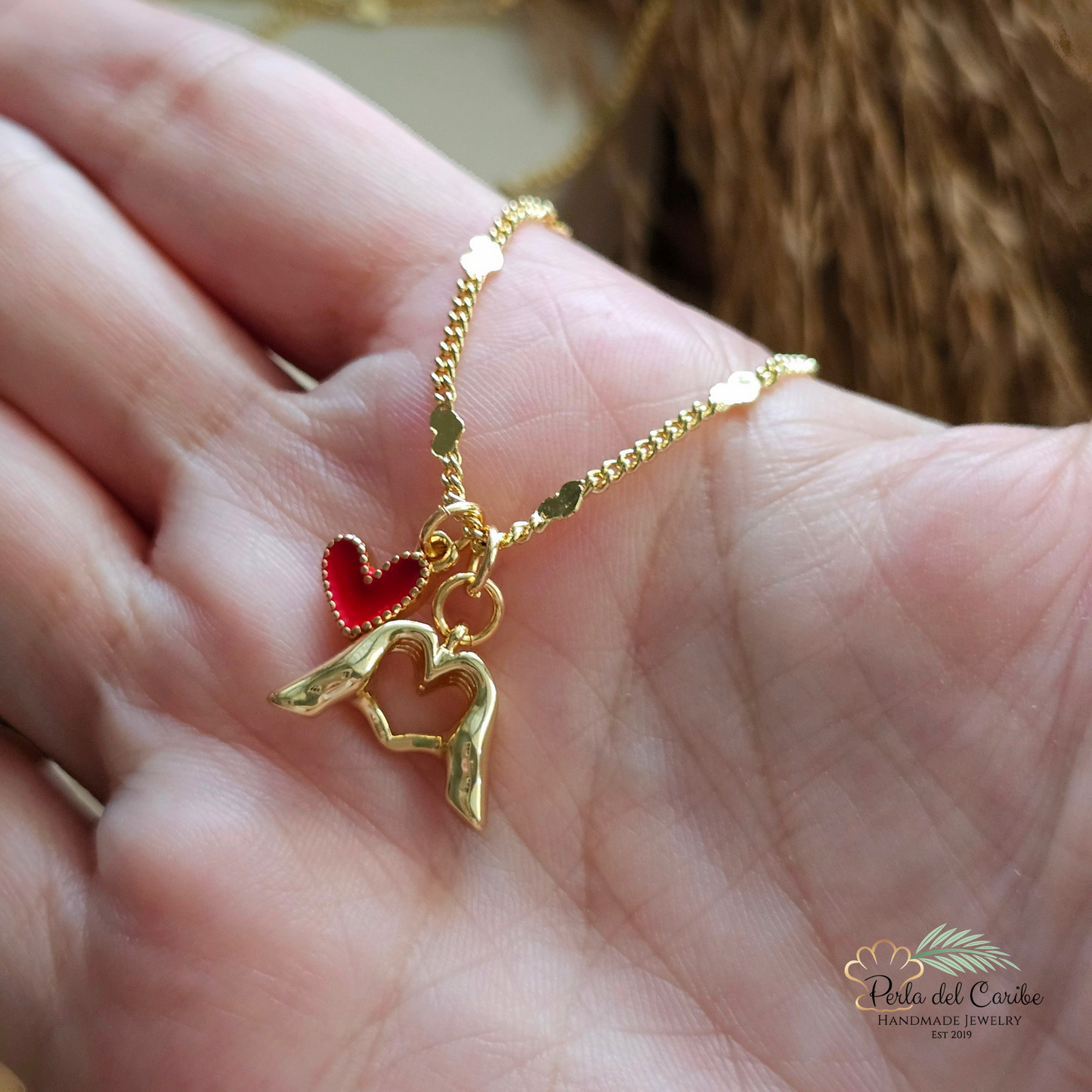 Love Hands Chain
