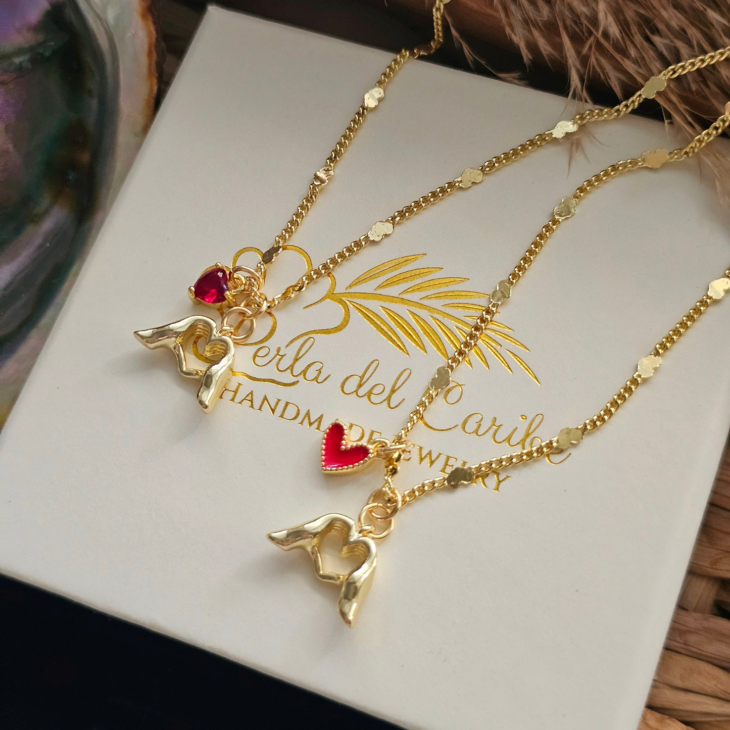 Love Hands Chain