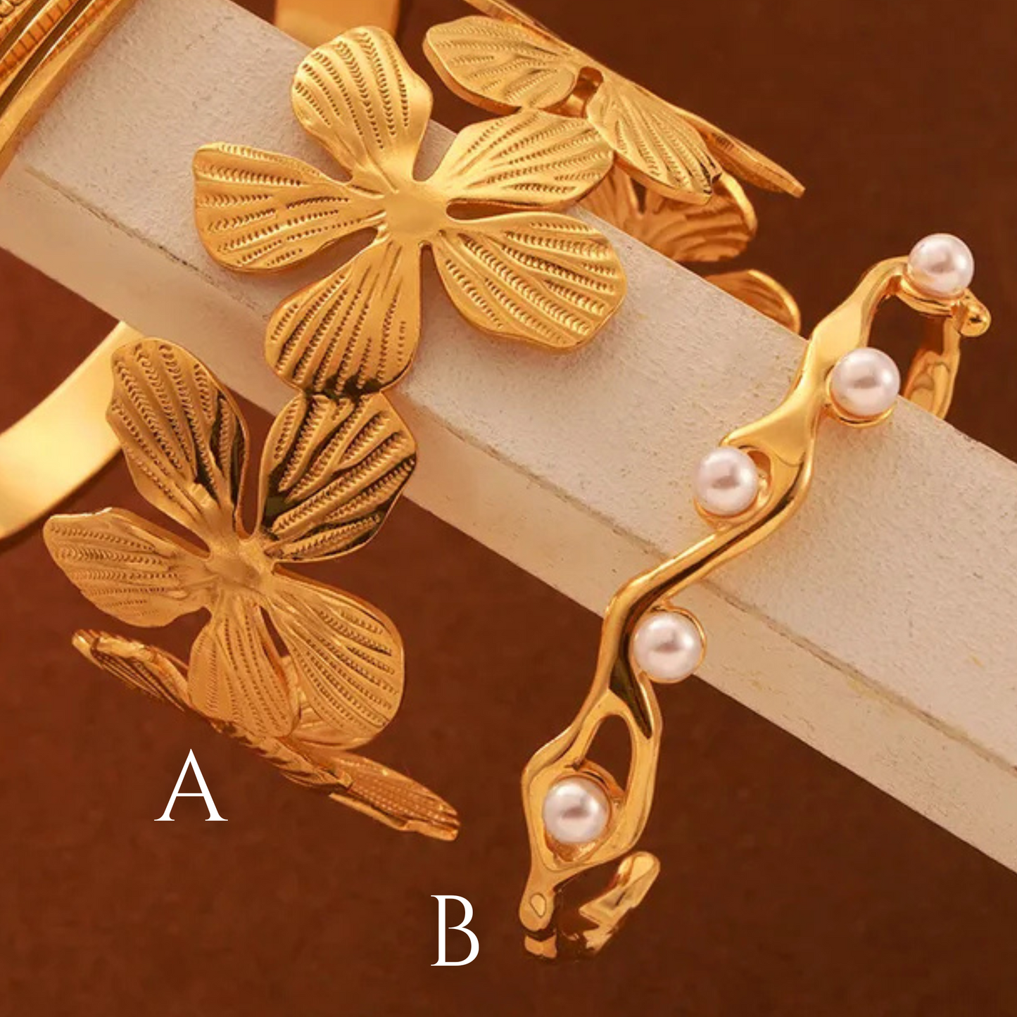 Flower / Pearl Bangle