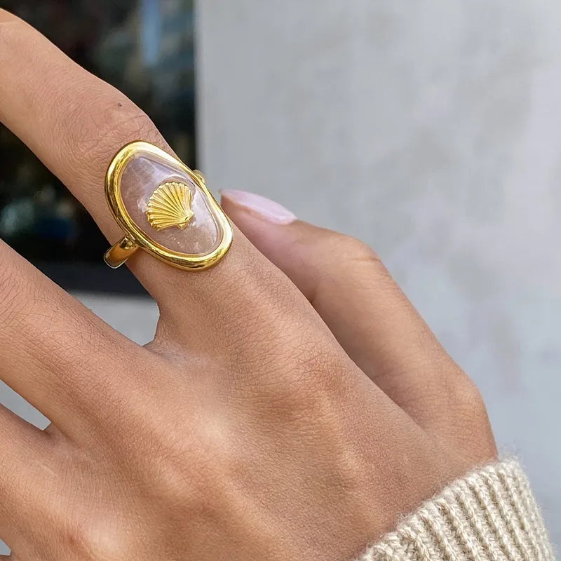 Floating Clam Ring